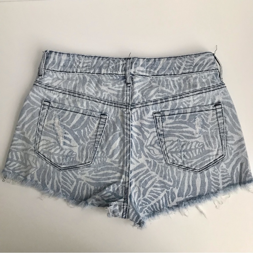 PacSun Distressed Short - Picture 3 of 4